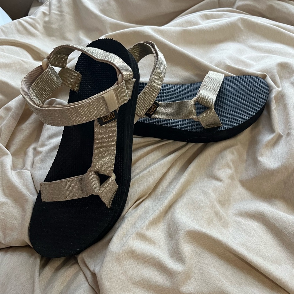 Platform Teva Sandals